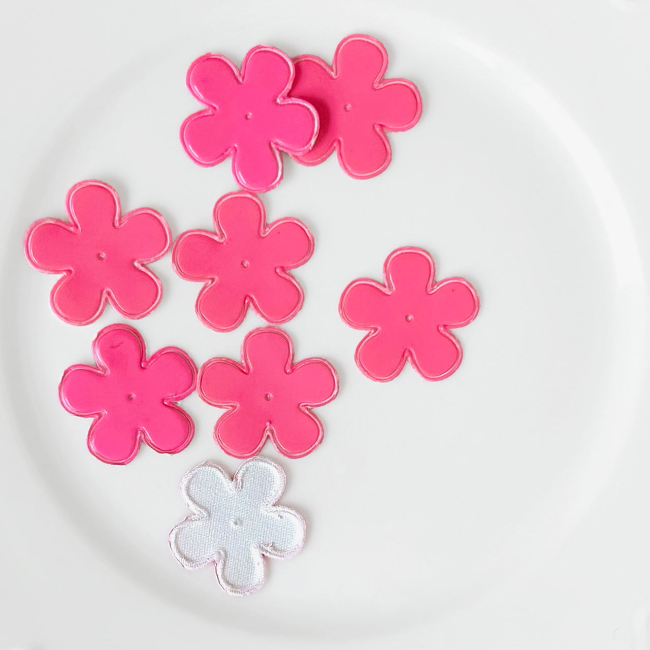 Shiny_Flower_Applique