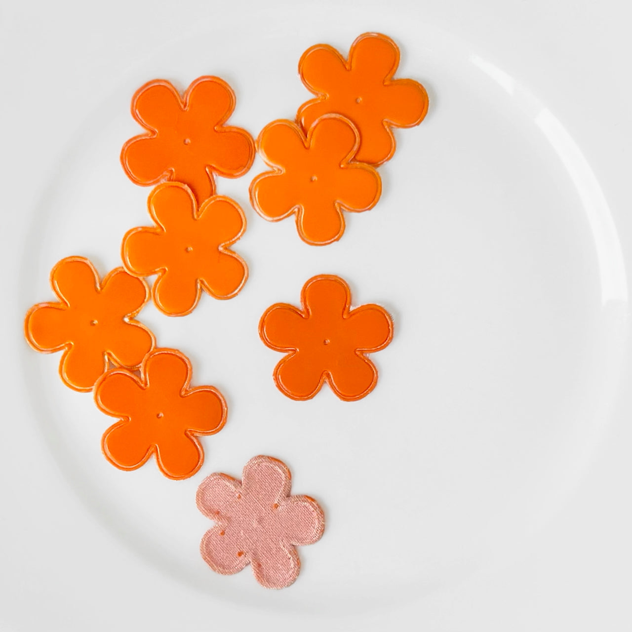 Shiny_Flower_Applique