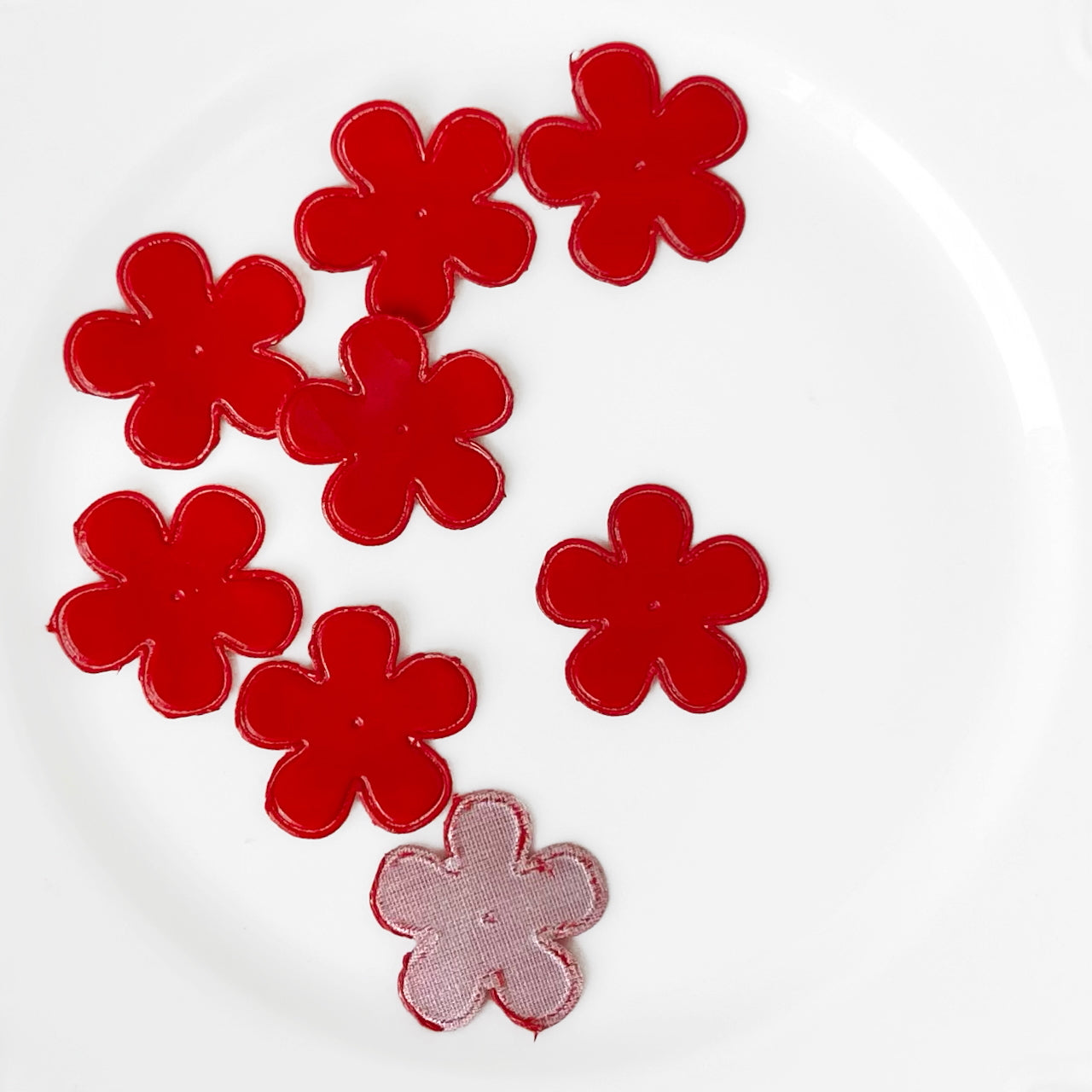 Shiny_Flower_Applique