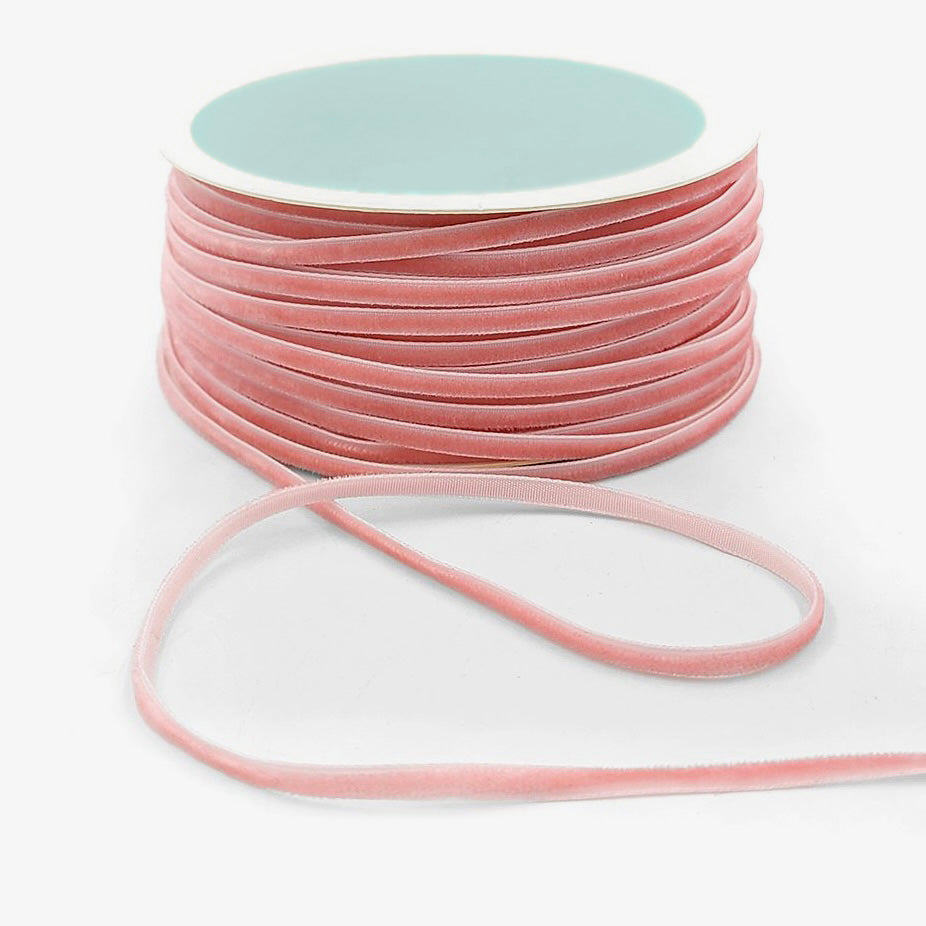 Skinny_Velvet_Ribbon