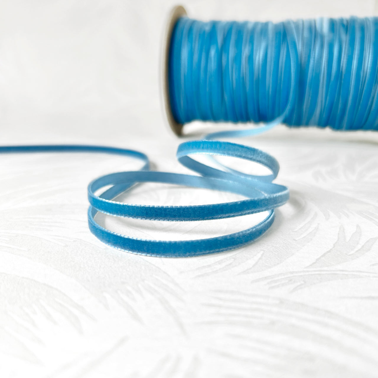 Skinny_Velvet_Ribbon