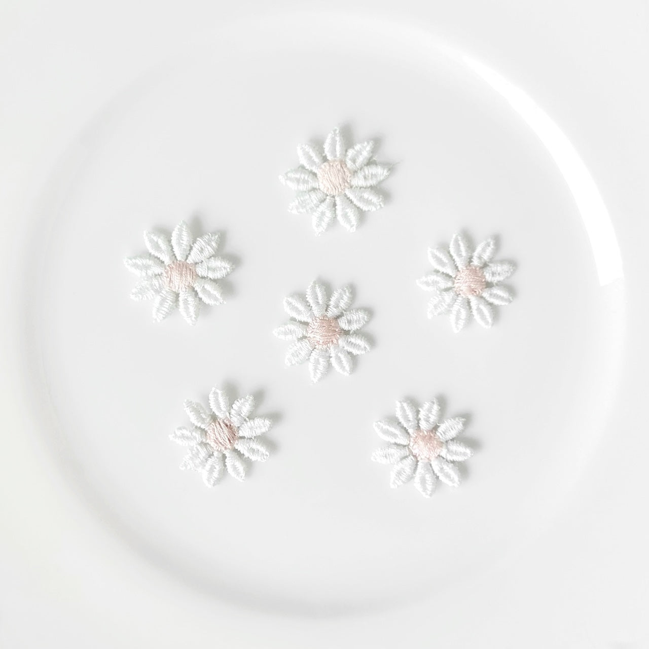 Daisy Applique - Multiple Colorways
