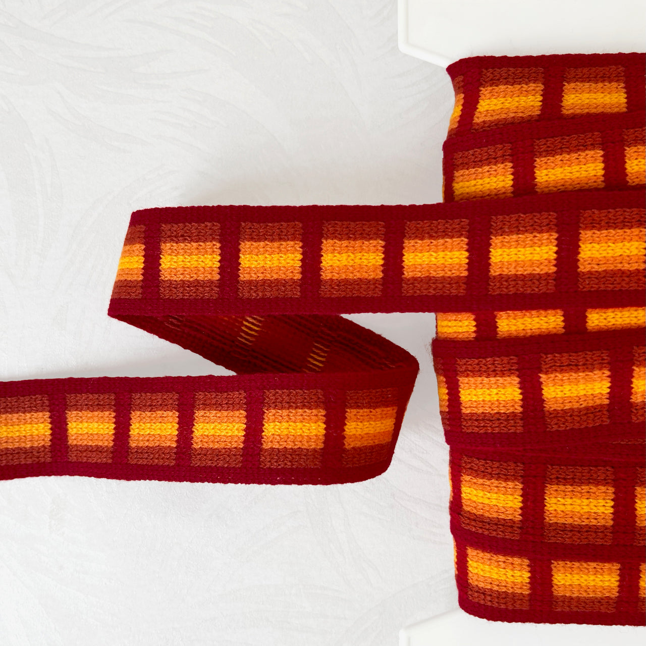 Striped_Rectangles_Knit_Trim
