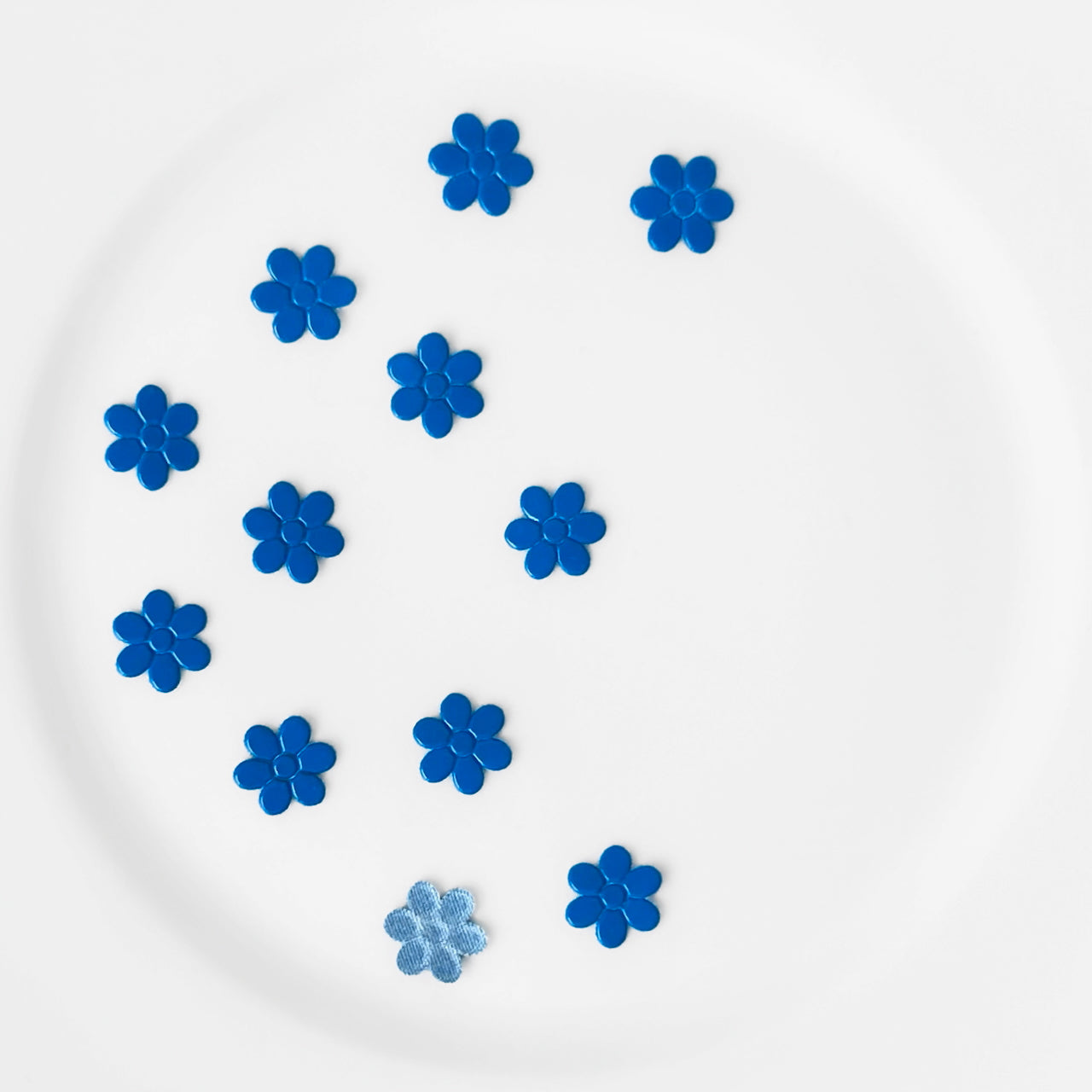 Tiny_Shiny_Flower_Applique