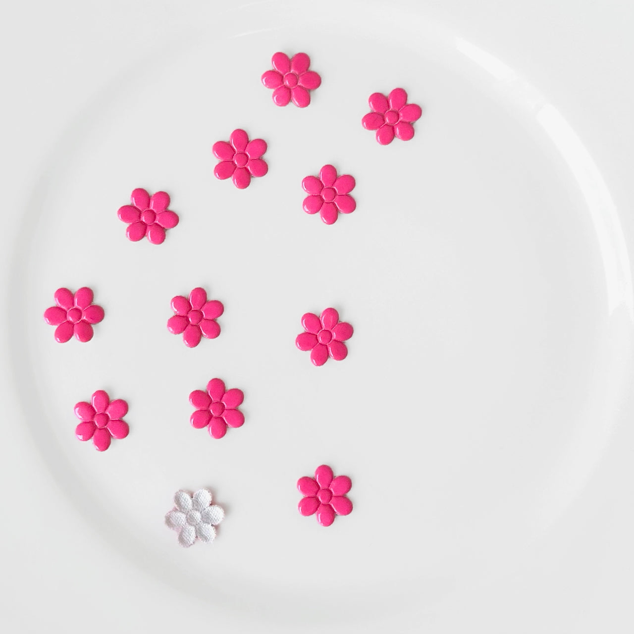 Tiny_Shiny_Flower_Applique