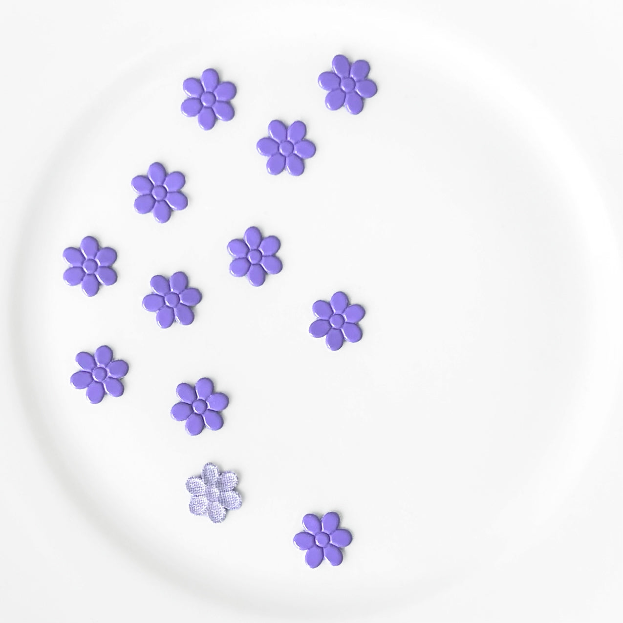 Tiny_Shiny_Flower_Applique