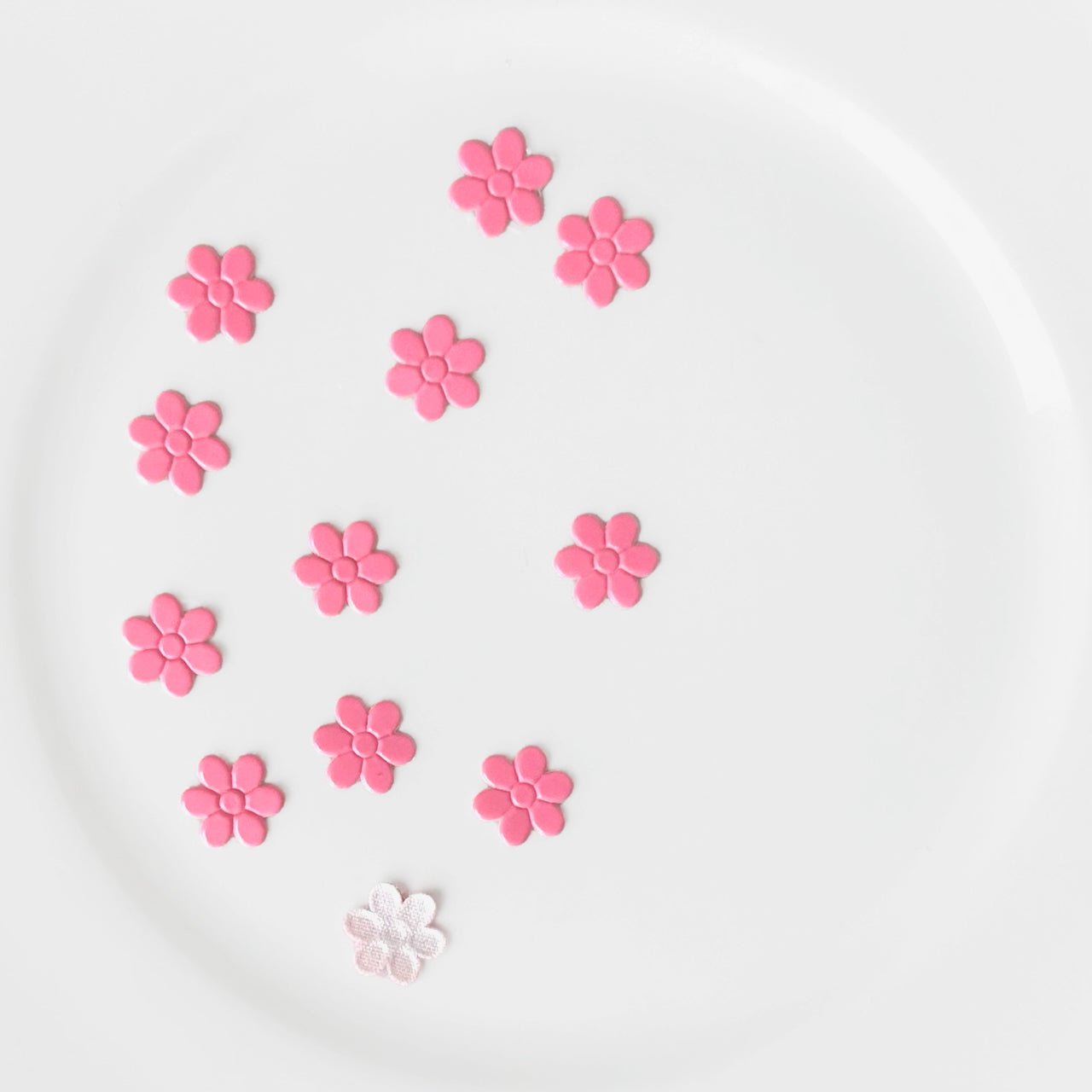 Tiny_Shiny_Flower_Applique