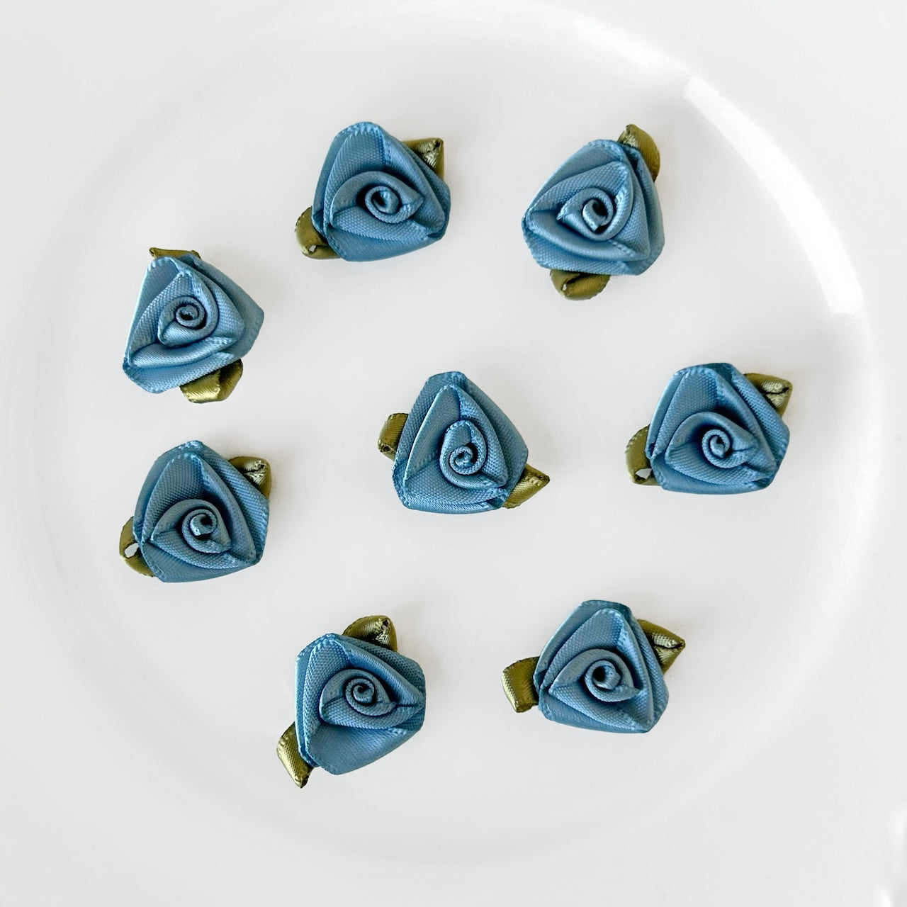 Triangular_Satin_Rose