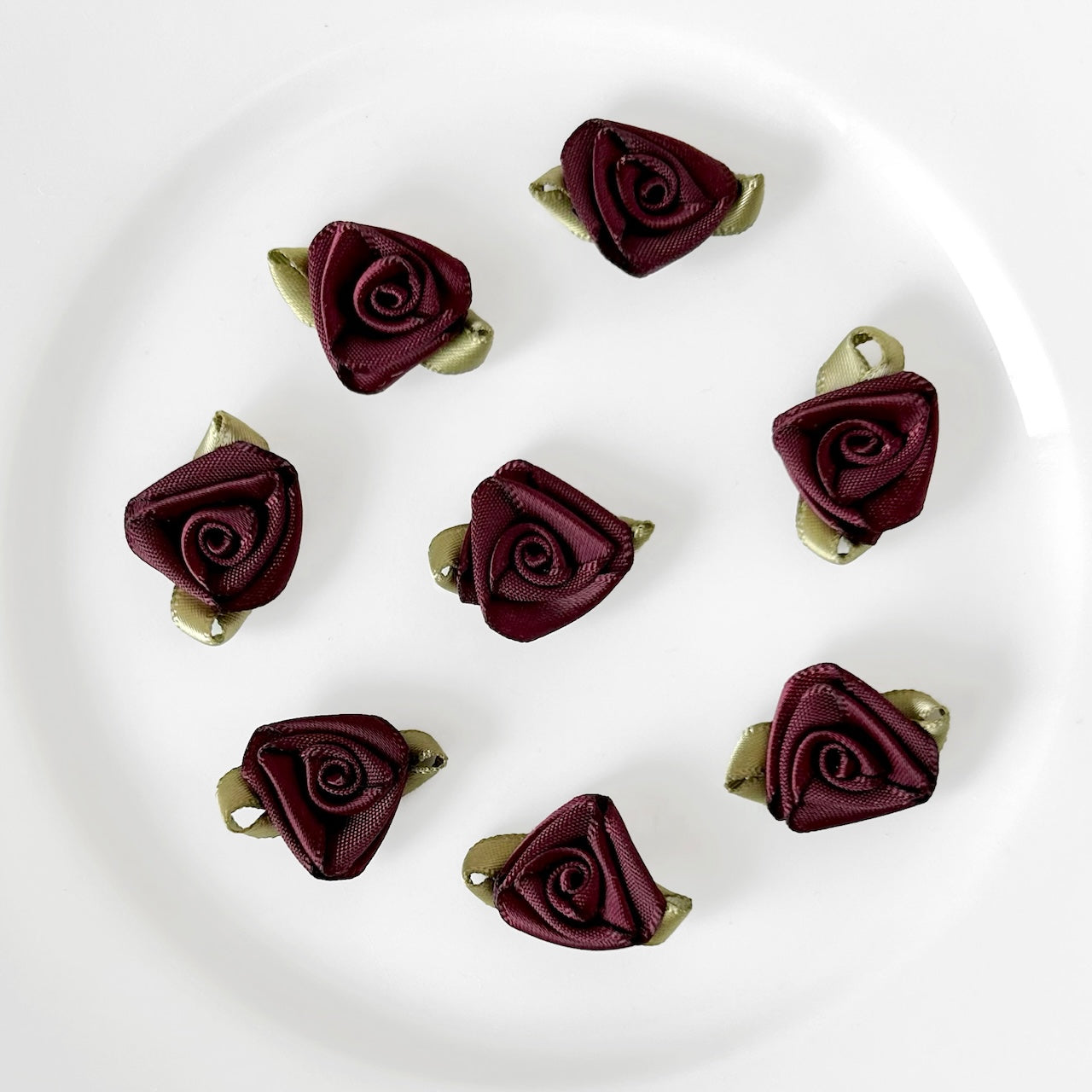 Triangular_Satin_Rose