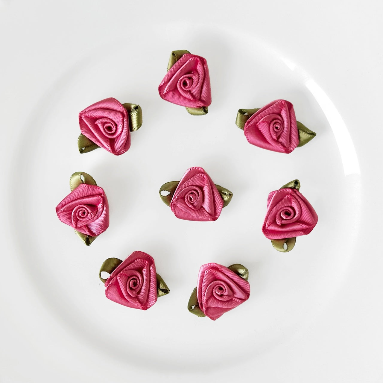 Triangular_Satin_Rose