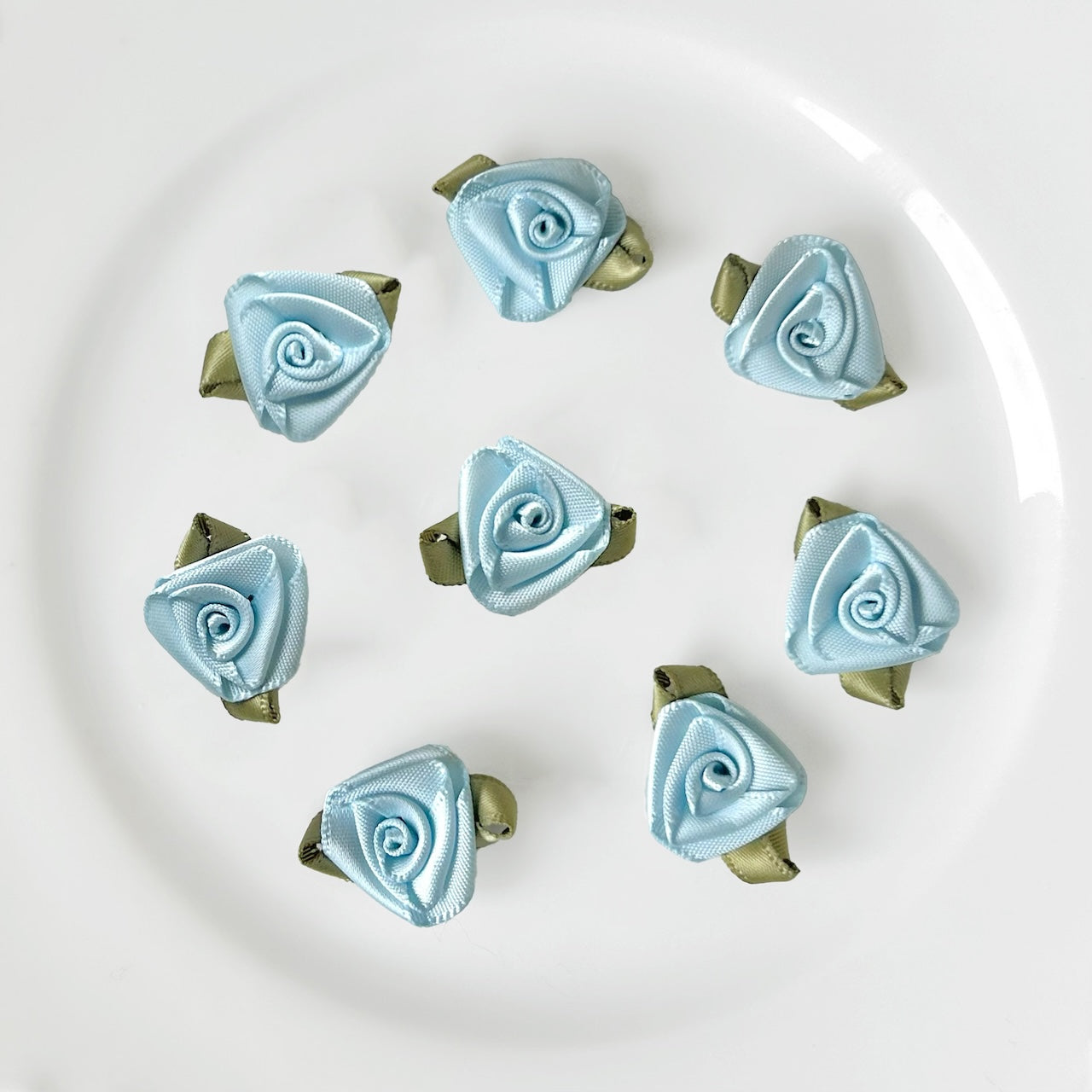 Triangular_Satin_Rose