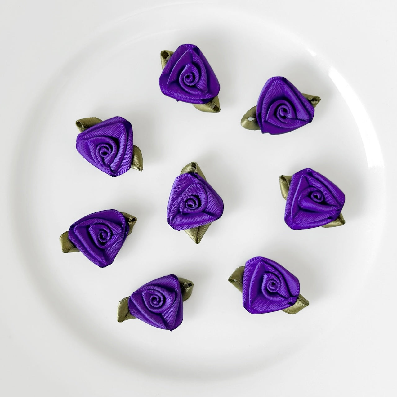 Triangular_Satin_Rose