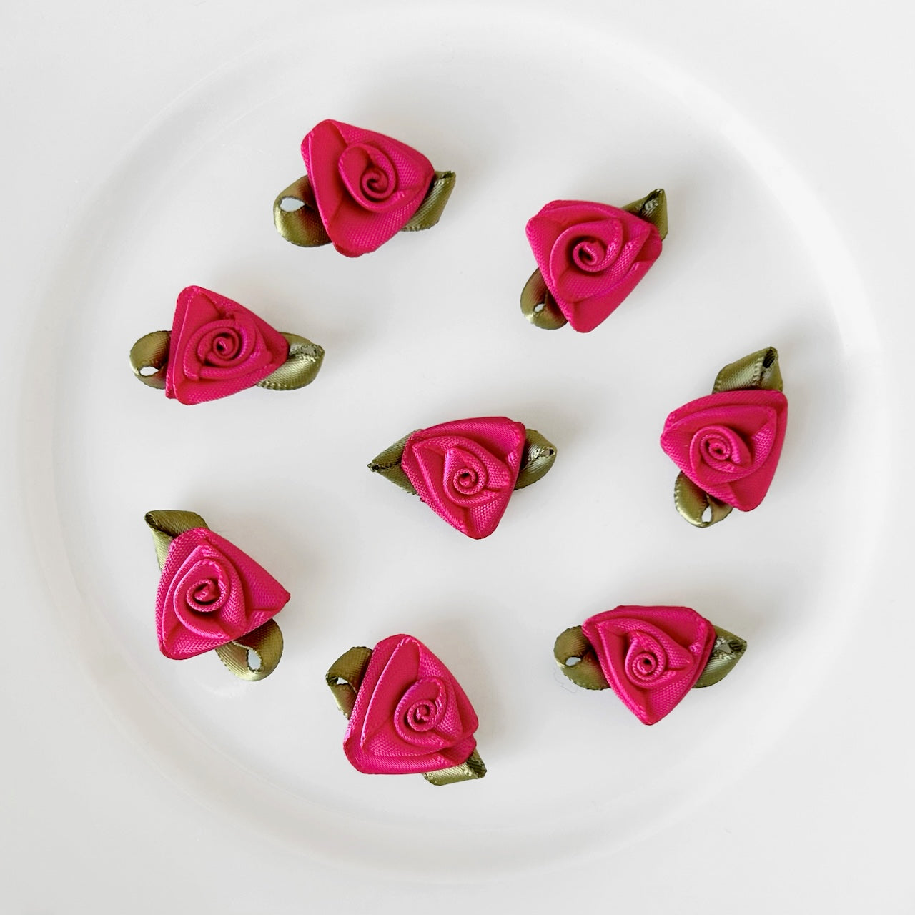Triangular_Satin_Rose