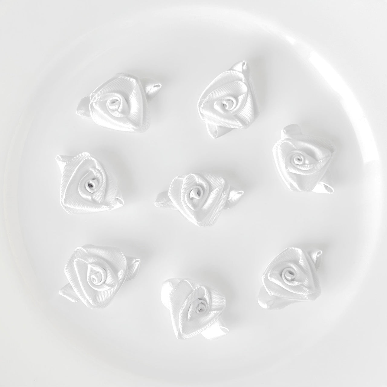 Triangular_Satin_Rose