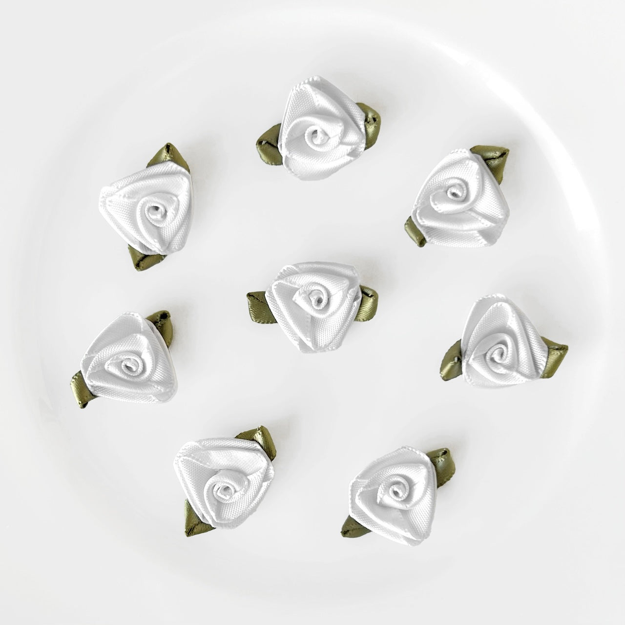 Triangular_Satin_Rose