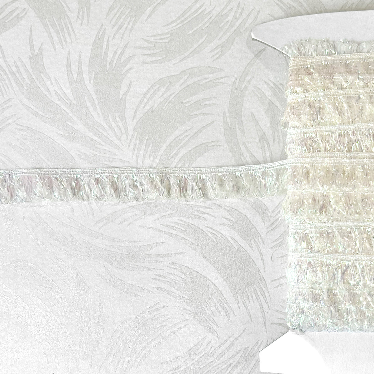Unique_Iridescent_Loop_Fringe