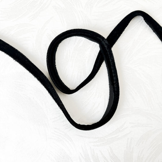 Velvet_Lip_Cord