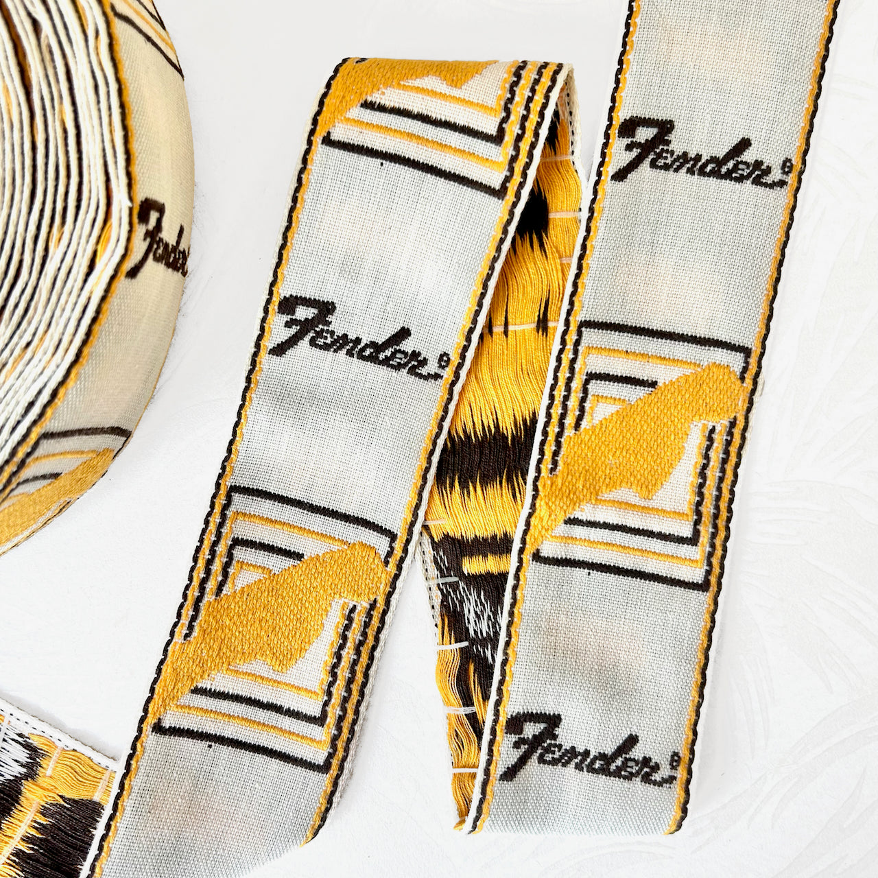 Vintage_Fender_Jacquard_Ribbon