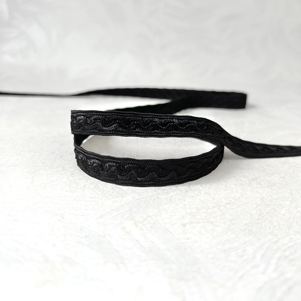 Wavy_Center_Flat_Braid