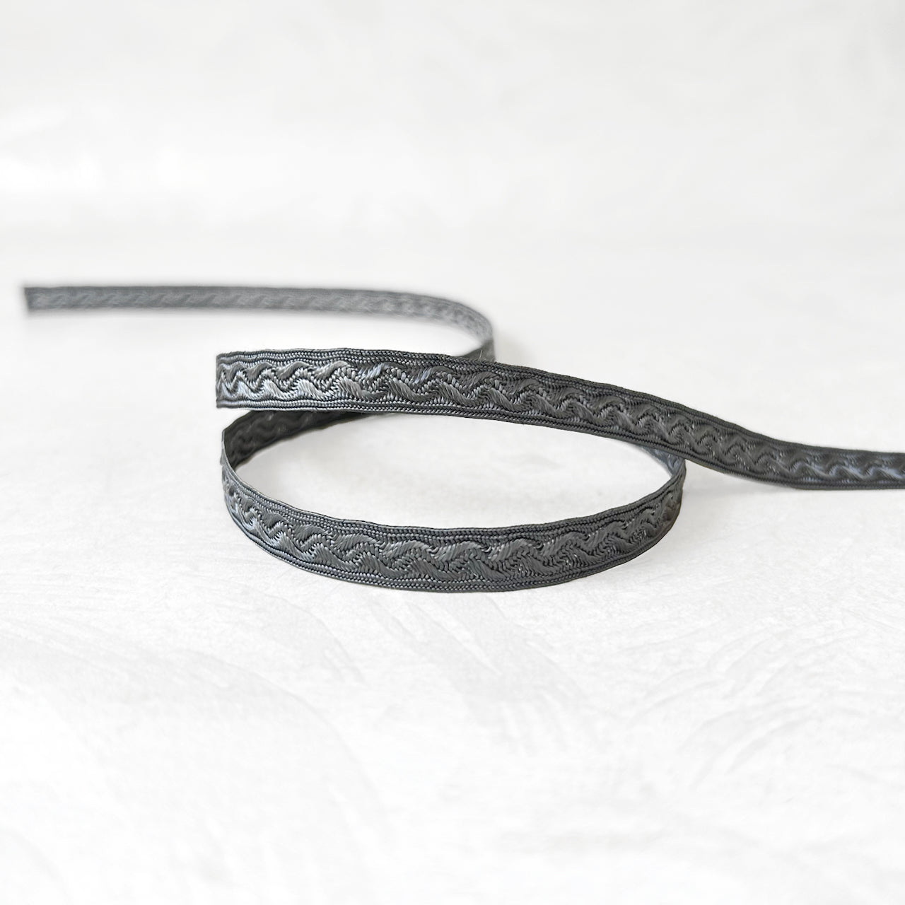 Wavy_Center_Flat_Braid