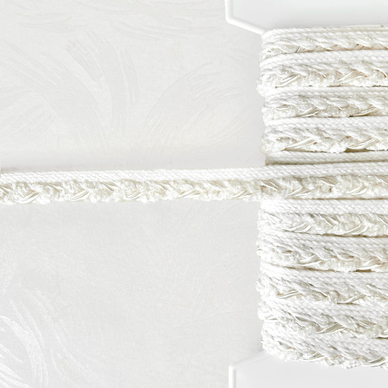 White_Chenille_Piping