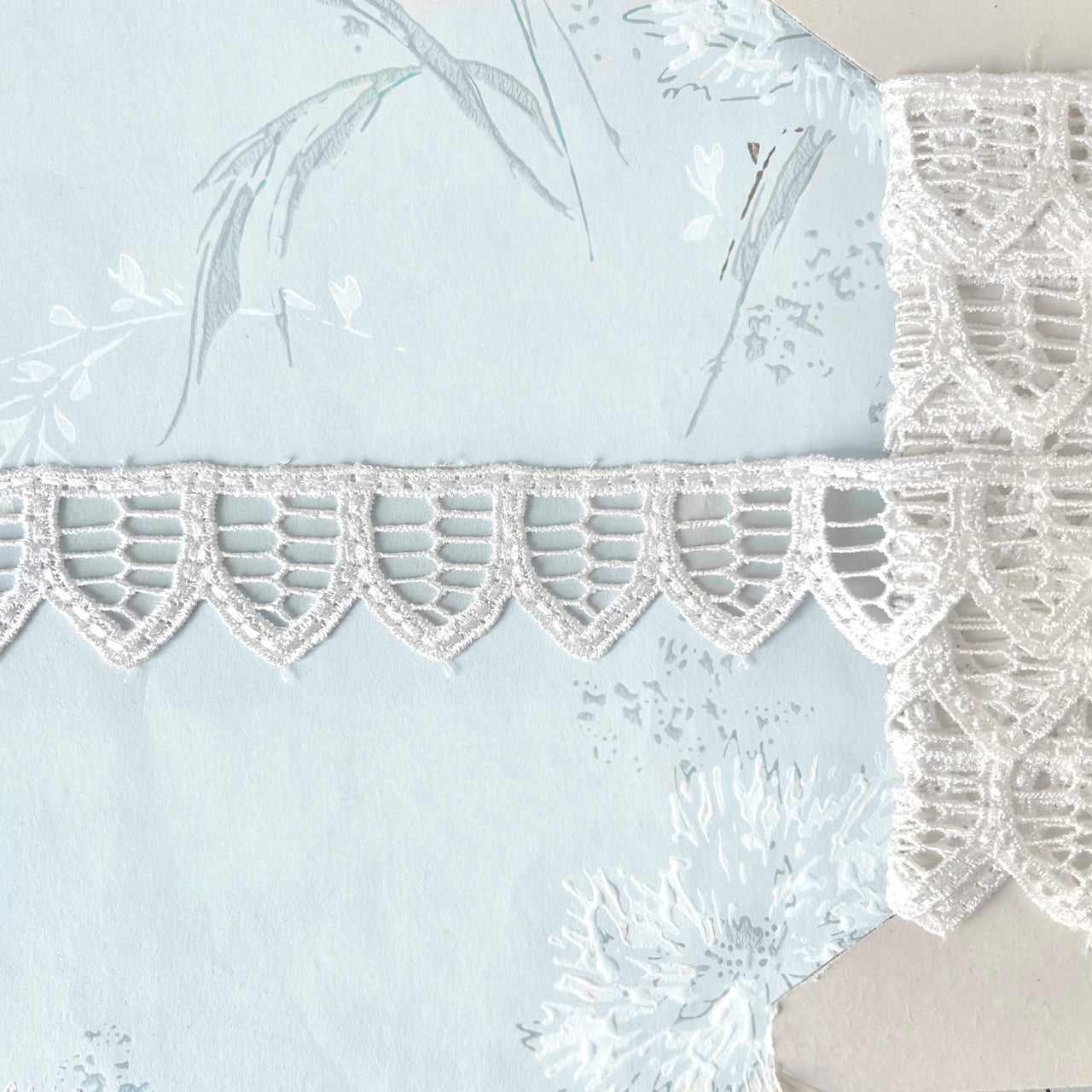 White_Pointed_Venice_Lace