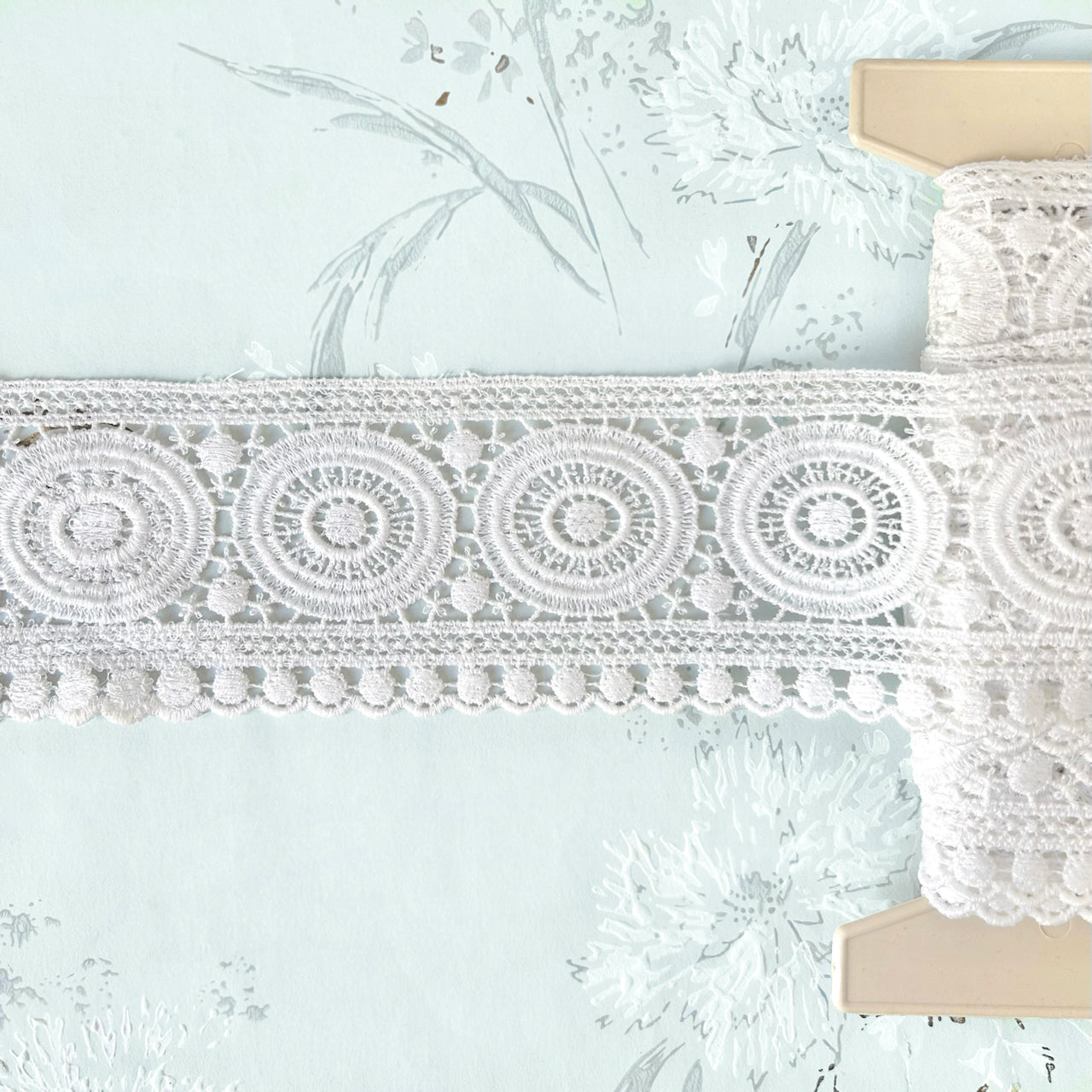 Wide_Circle_Venice_Lace