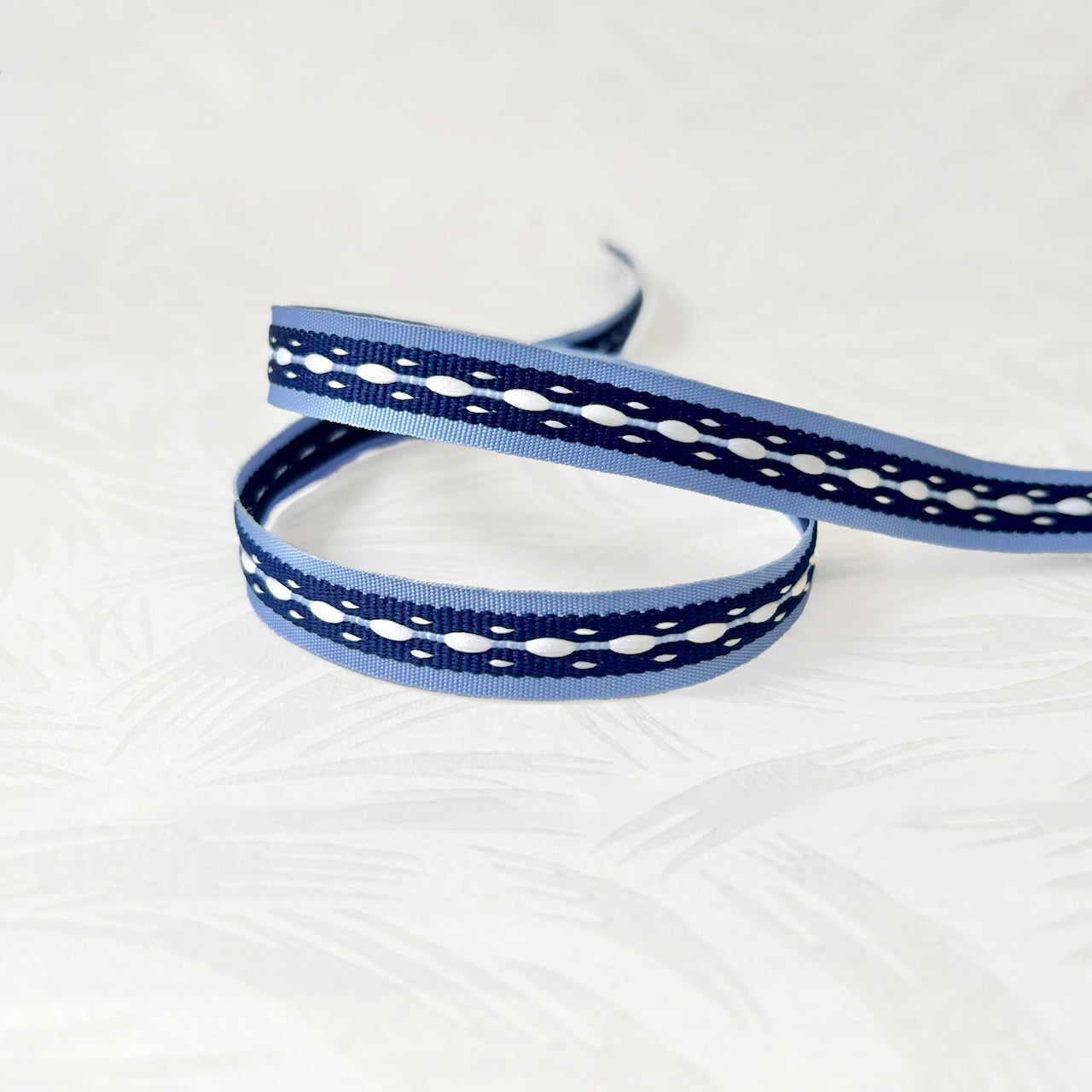 Woven_Center_Dash_Stripe_Braid_Tape