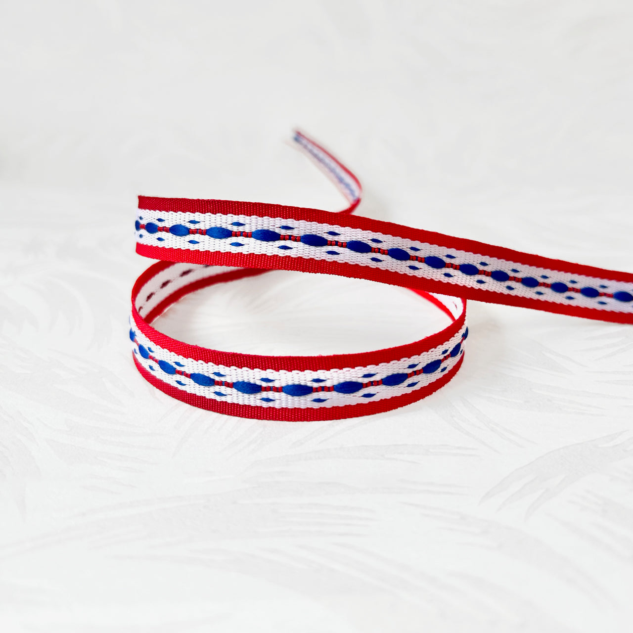 Woven_Center_Dash_Stripe_Braid_Tape