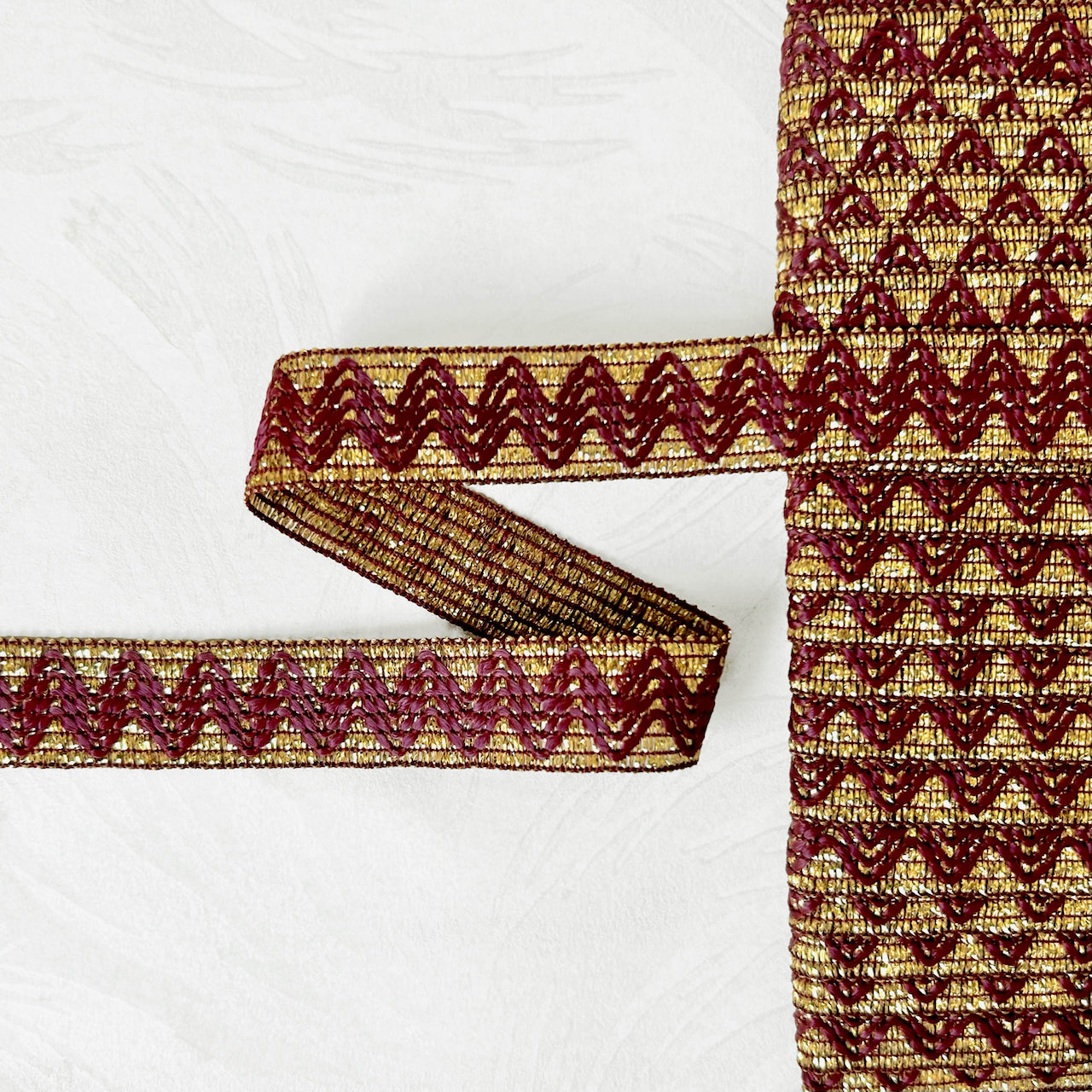 Zig_Zag_Metallic_Weave