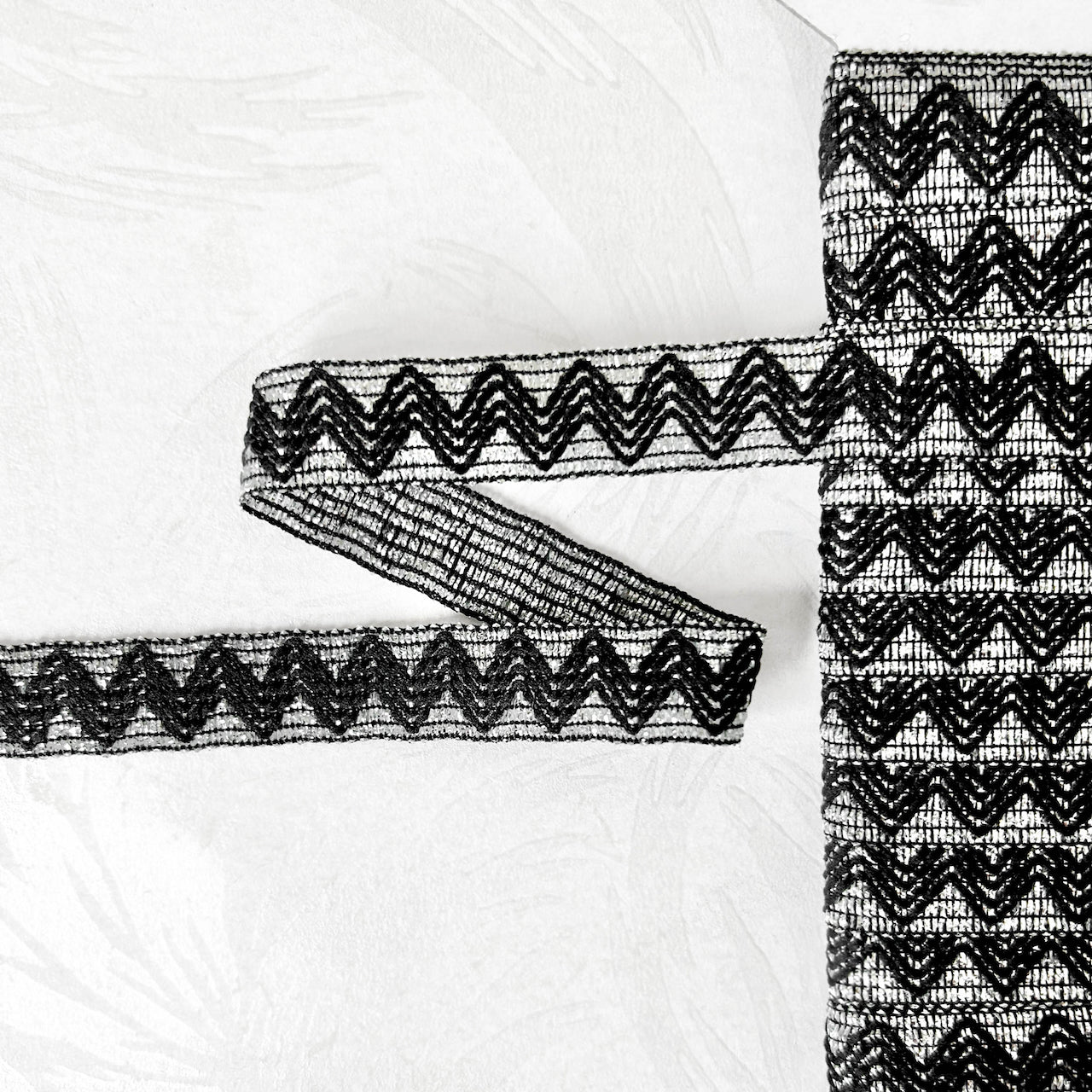 Zig_Zag_Metallic_Weave