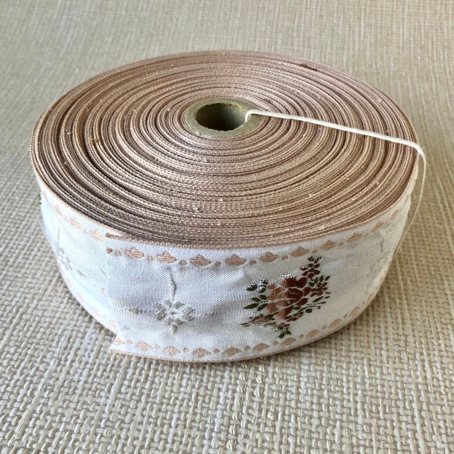 Embroidered_Floral_Ribbon