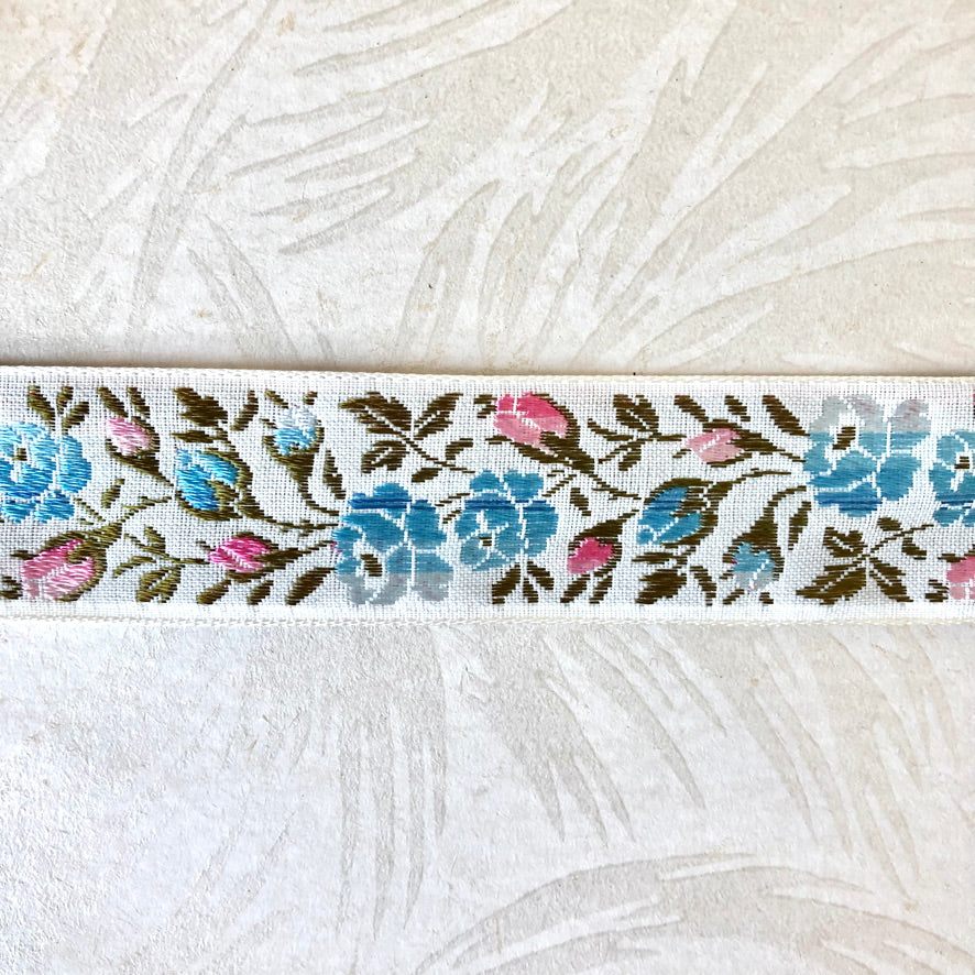 Rosebud_Jacquard_Ribbon_Blue