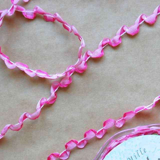 Ombre_Scallop_Trim_Ribbon_Pink