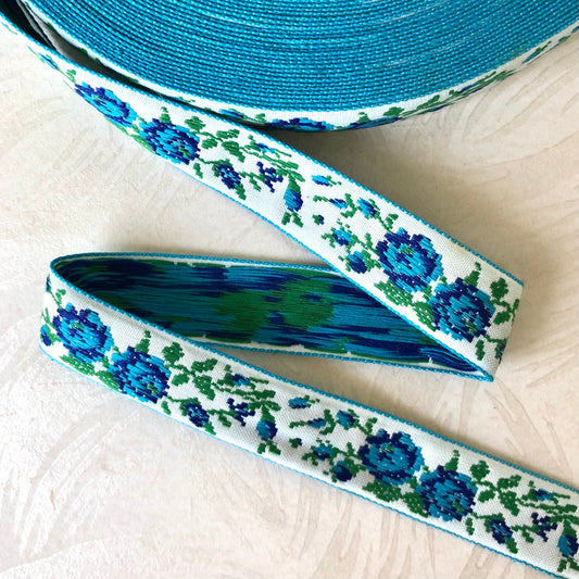 Needlepoint Roses Jacquard - Vintage