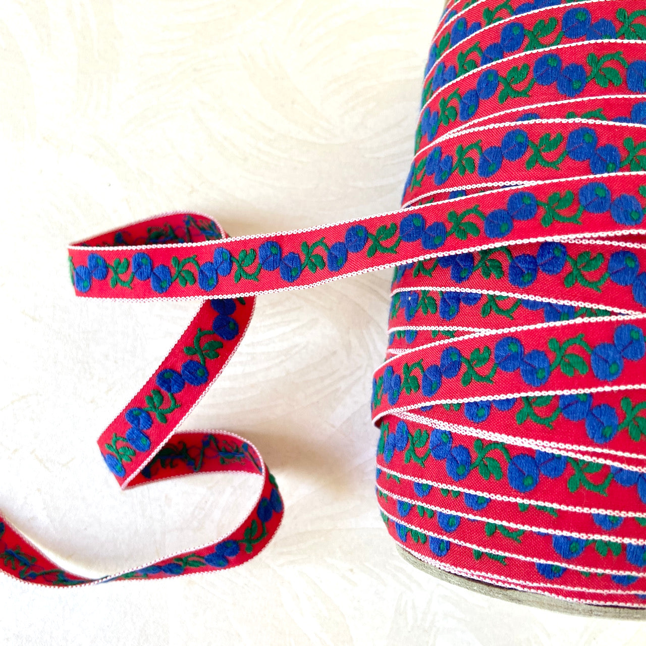 Rambling Berries Cotton Jacquard - Vintage - Multiple Colorways