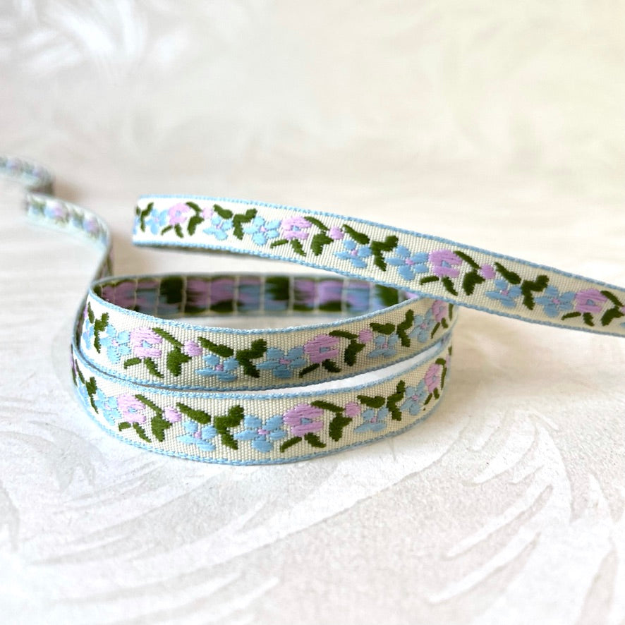 Narrow_Floral_Jacquard_Ribbon
