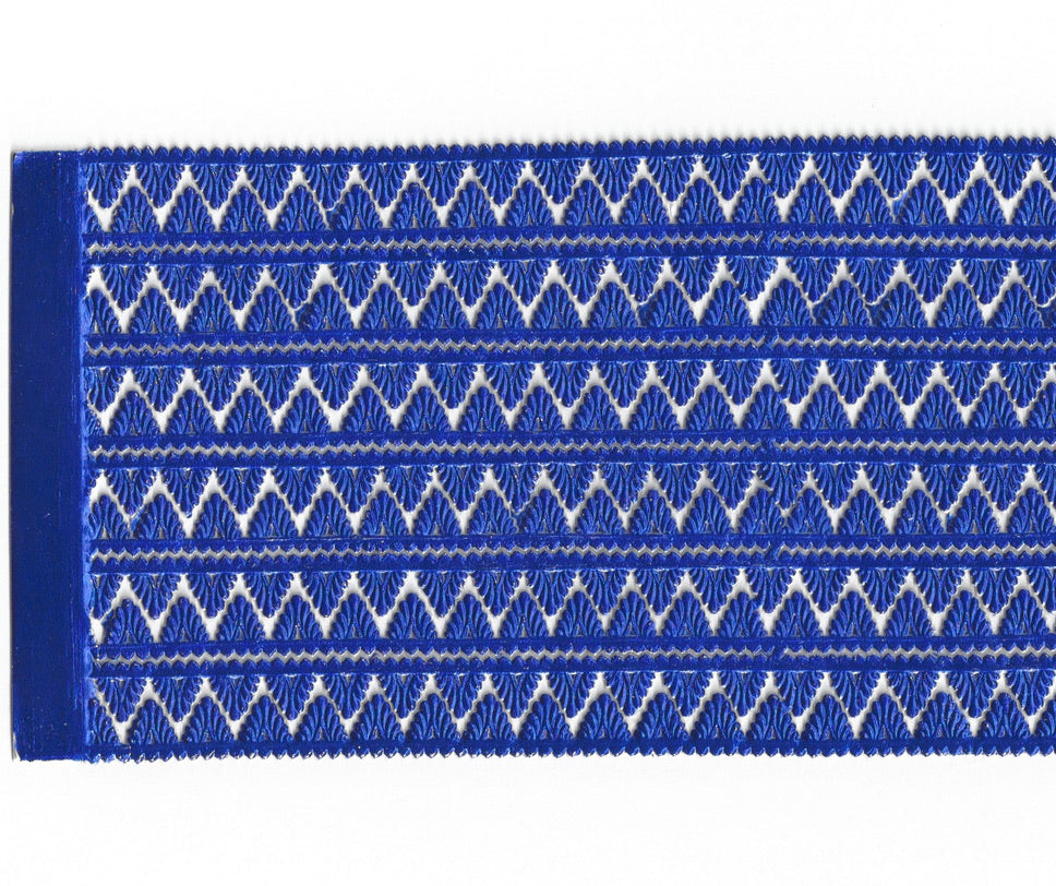 Pennant Point Border, Dresden Trims