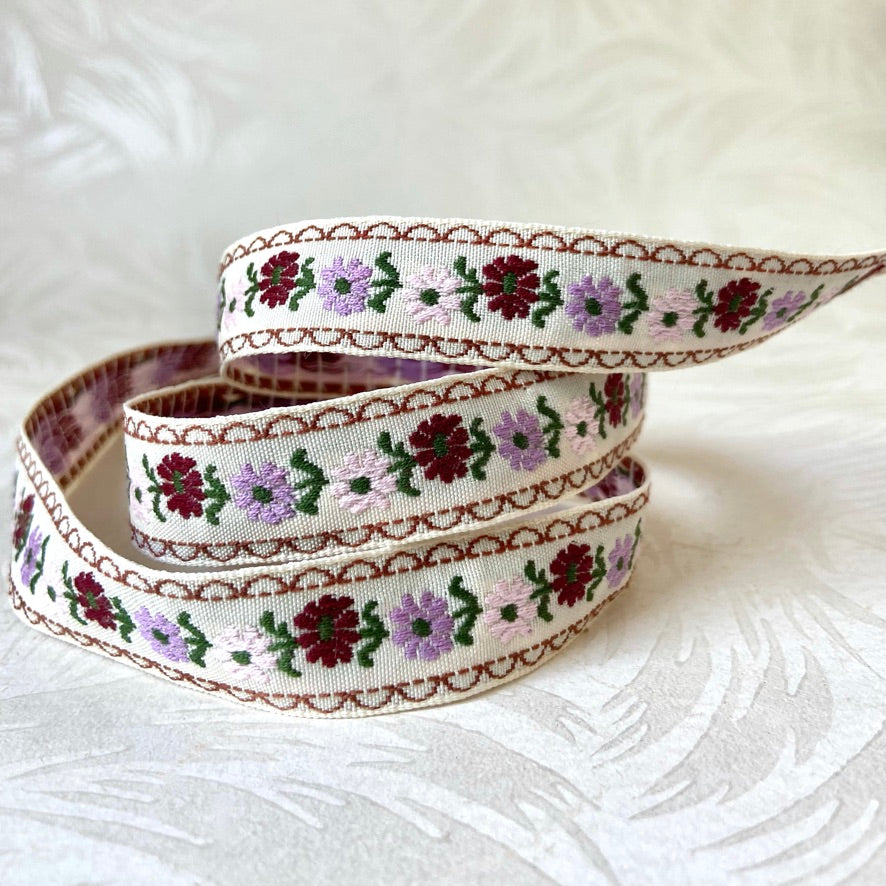 Floral Daisy Jacquard - Multiple Colorways