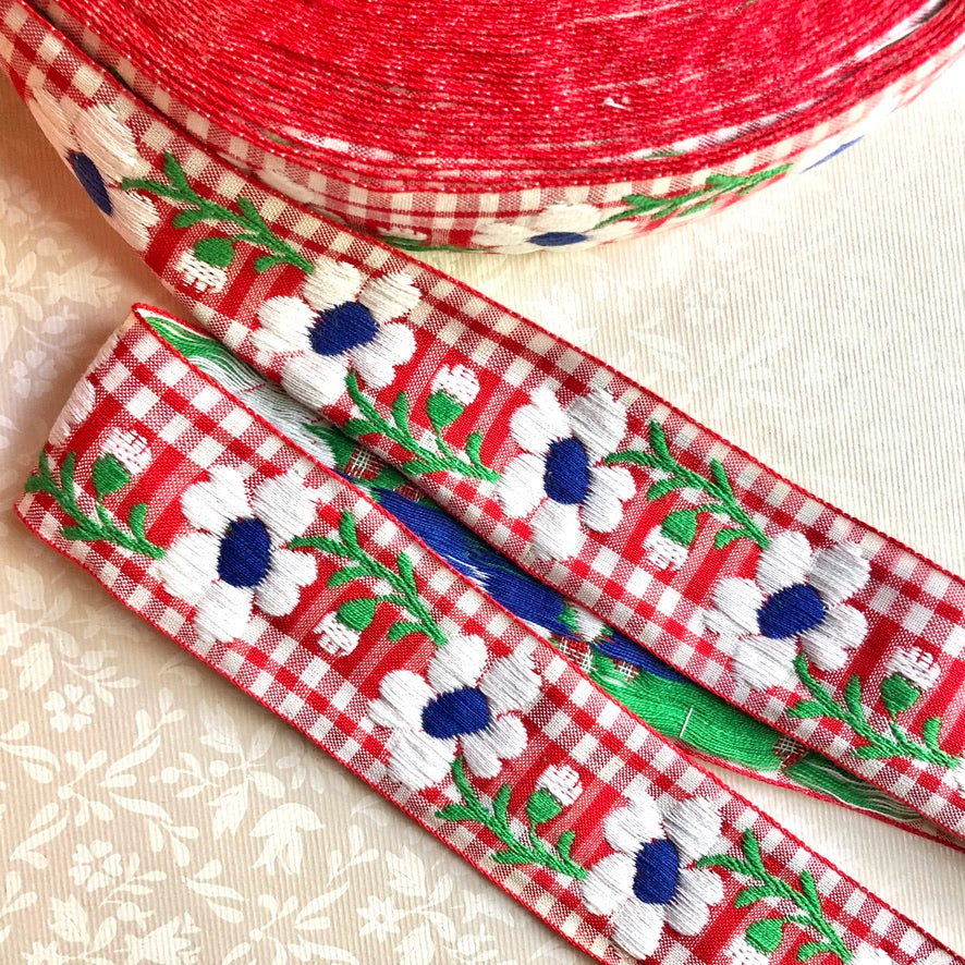 Floral_Vine_Jacquard_Ribbon