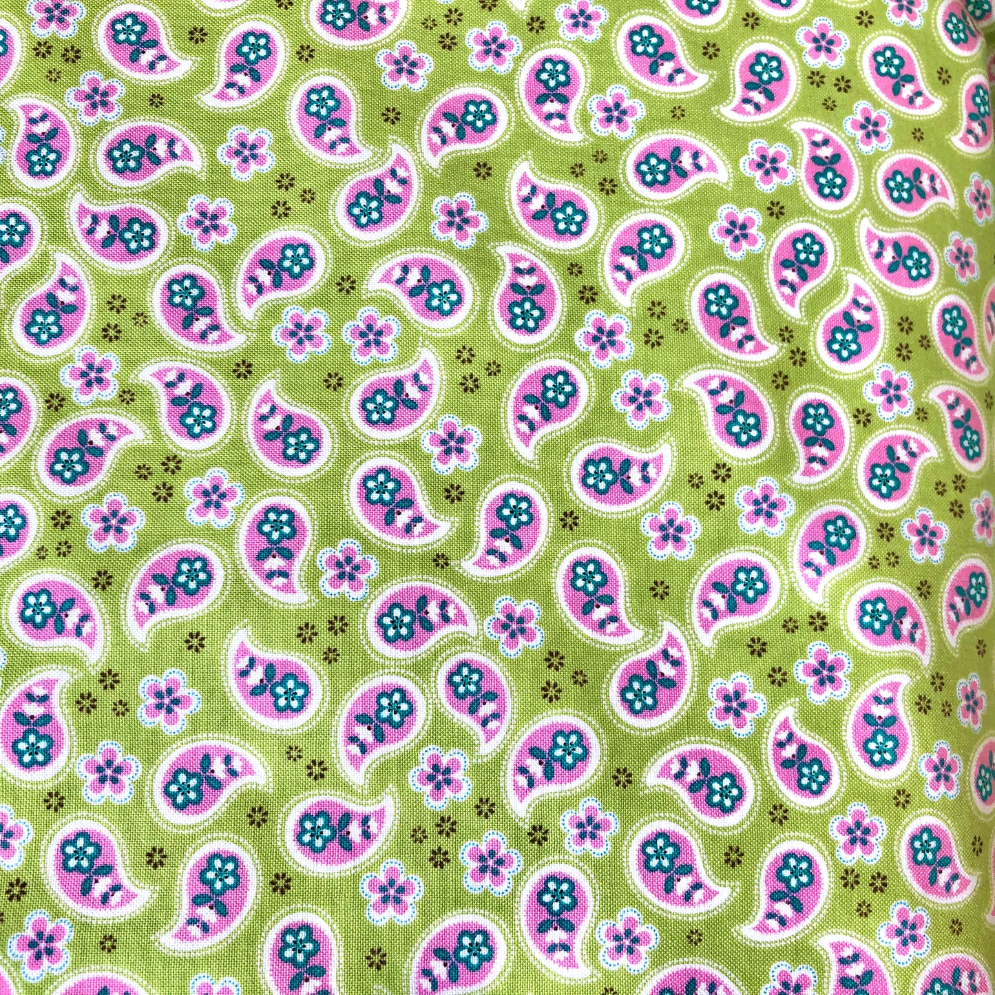 Tiny Paisley - Michael Miller - Half Yard