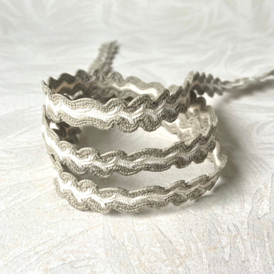 Scalloped Gimp Braid  - Multiple Colorways