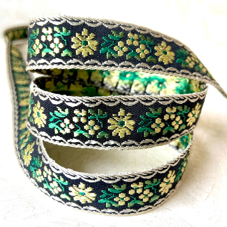 Floral_Jacquard_Ribbon