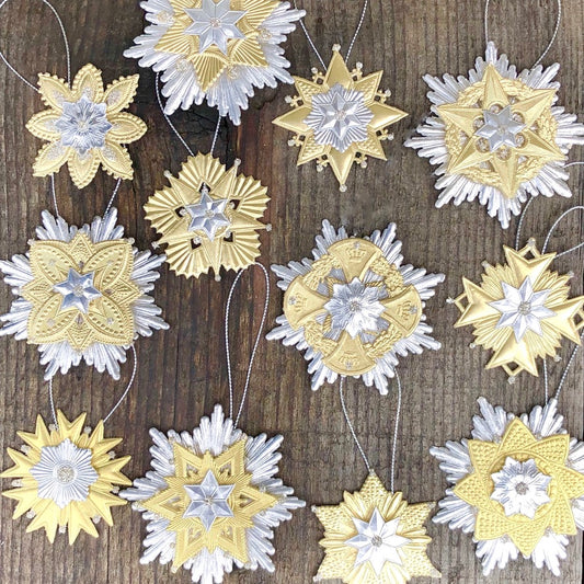 Dresden_Medallion_Ornament_Kit