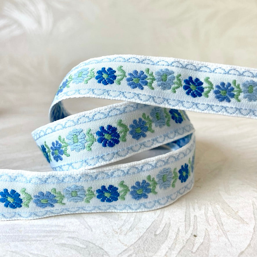 Floral Daisy Jacquard - Multiple Colorways