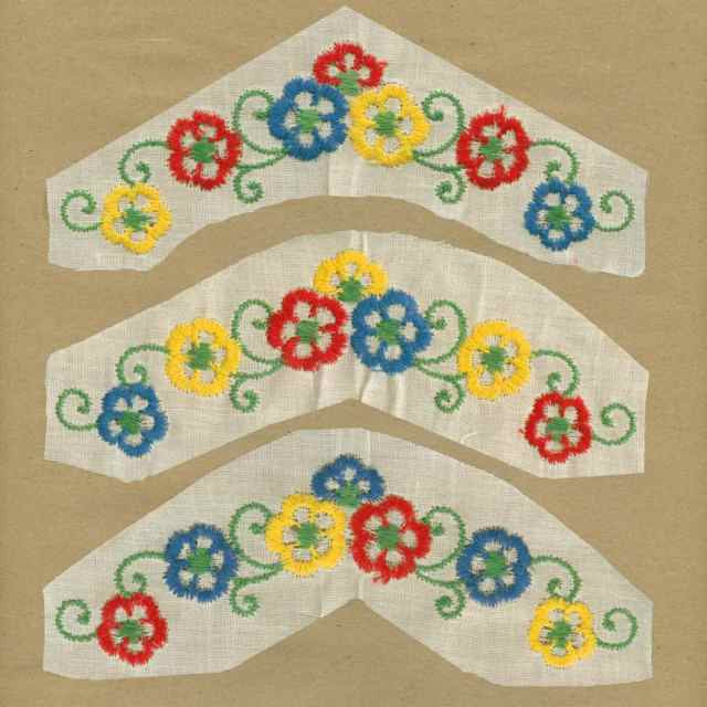 Blue_Red_Yellow_Vintage_Applique_Flower_Motif