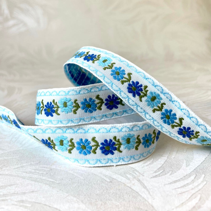 Floral Daisy Jacquard - Multiple Colorways