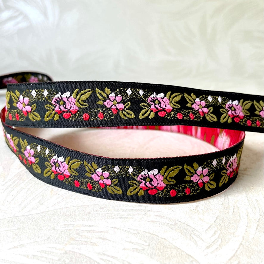 Floral_Jacquard_Ribbon