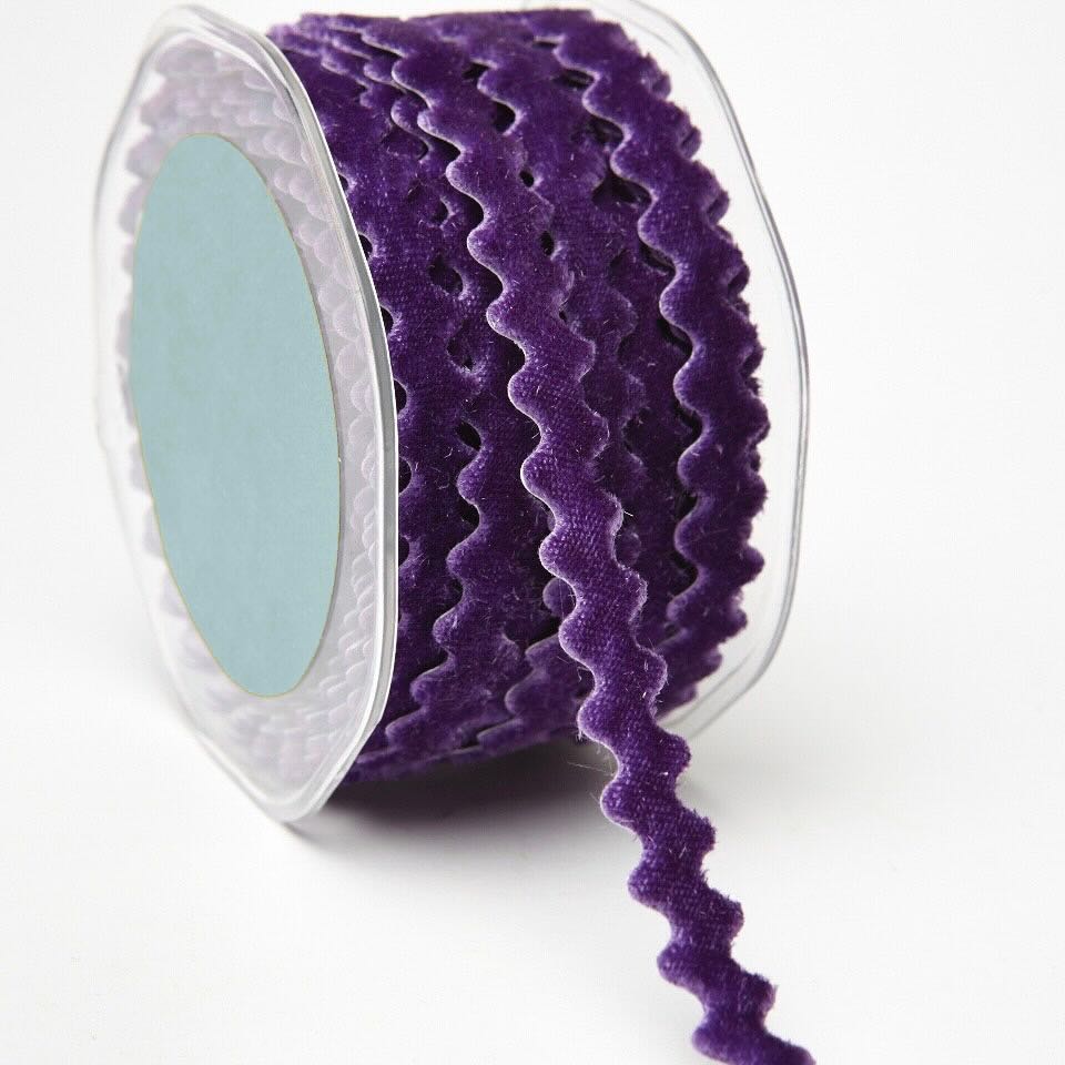 Adhesive_Velvet_Ric_Rac