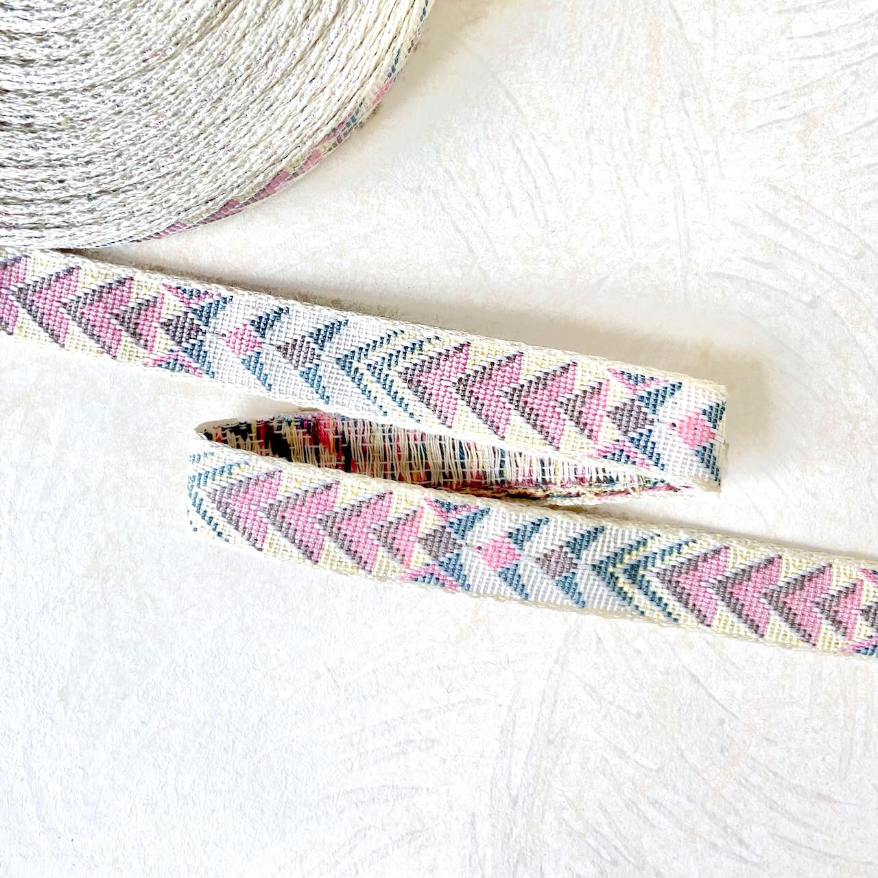 Arrow_Jacquard_Ribbon